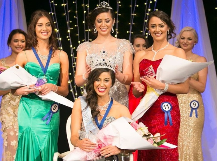 Left: First runner-upHayley Robinson, Middle: Winner Miss World New Zealand 2015 , Deborah Lambie and right: second runner up, Te Rua Wallace